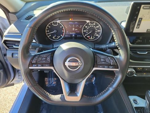 Used 2024 Nissan Altima 2.5 SR w/ SR Premium Package image 24