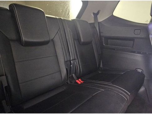 Used 2021 Volkswagen Atlas SE w/ Panoramic Sunroof Package image 17