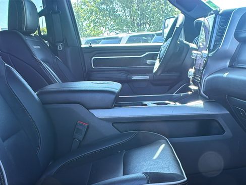 Used 2025 RAM 1500 Laramie AWD/4WD image 15
