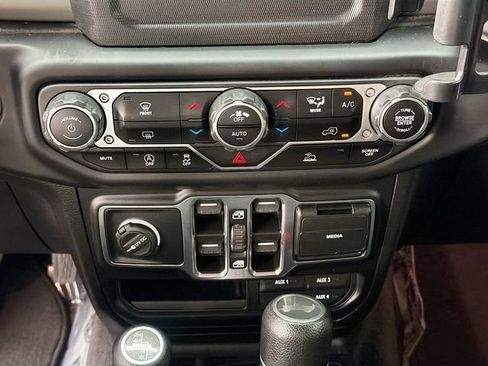 Used 2021 Jeep Wrangler Unlimited Sport AWD/4WD image 16