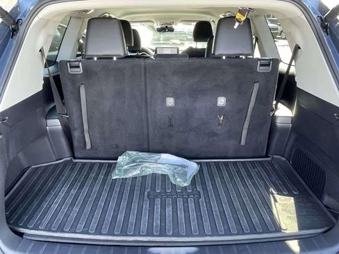 Used 2024 Toyota Grand Highlander XLE image 9