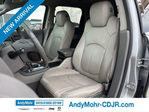 Used 2015 GMC Acadia SLT image 11