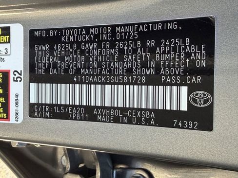 Used 2025 Toyota Camry SE w/ Convenience Package FWD image 31