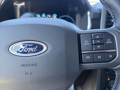 Used 2022 Ford F150 Lariat w/ Max Trailer Tow Package AWD/4WD image 30