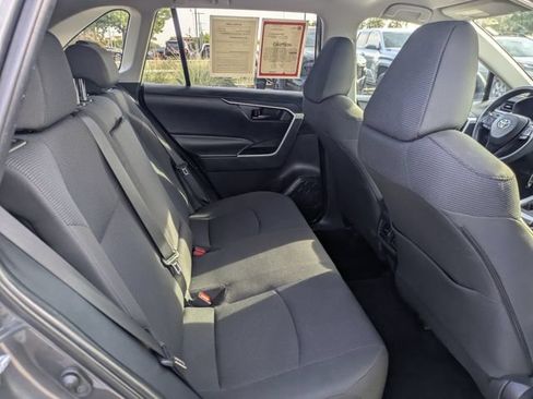 Certified 2025 Toyota RAV4 LE AWD/4WD image 29