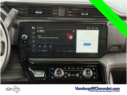 Used 2025 GMC Sierra 2500 AT4 AWD/4WD image 12