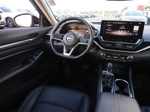 Certified 2025 Nissan Altima 2.5 SR w/ SR Premium Package image 20