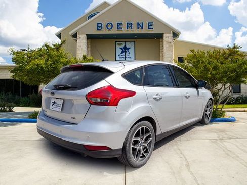 Used 2018 Ford Focus SEL FWD image 5