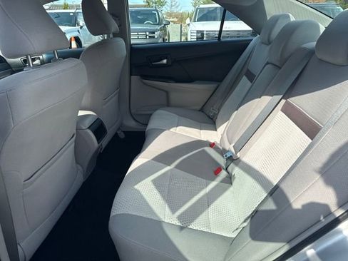 Used 2014 Toyota Camry LE image 25