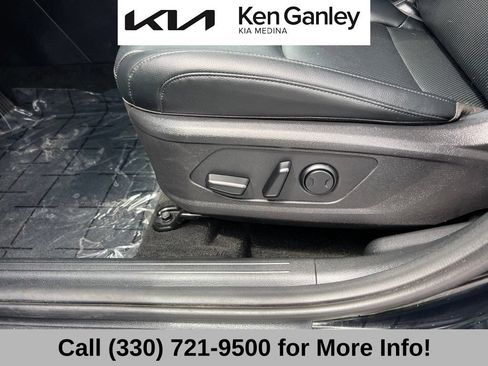 Certified 2024 Kia Sportage EX AWD/4WD image 29