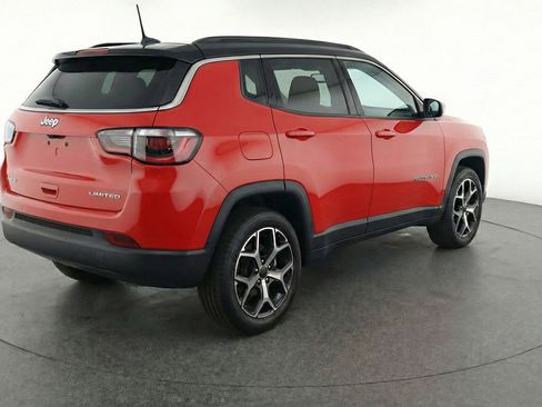 Used 2025 Jeep Compass Limited AWD/4WD image 9