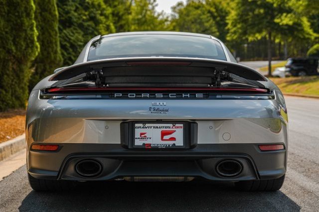 Used 2025 Porsche 911 Carrera RWD image 19