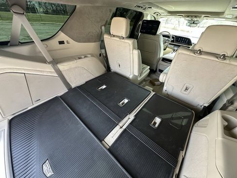 Certified 2023 Cadillac Escalade Premium Luxury Platinum image 24
