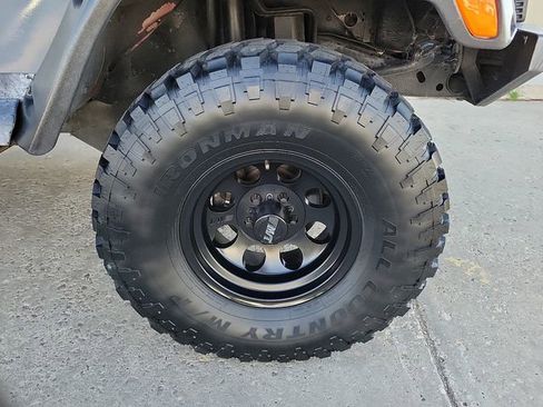 Used 2001 Jeep Wrangler Sport image 9