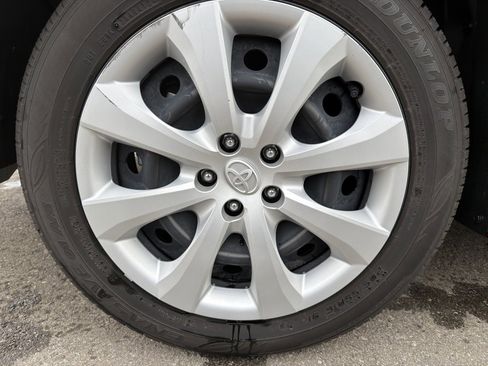 Used 2025 Toyota Corolla Hybrid Sedan image 11