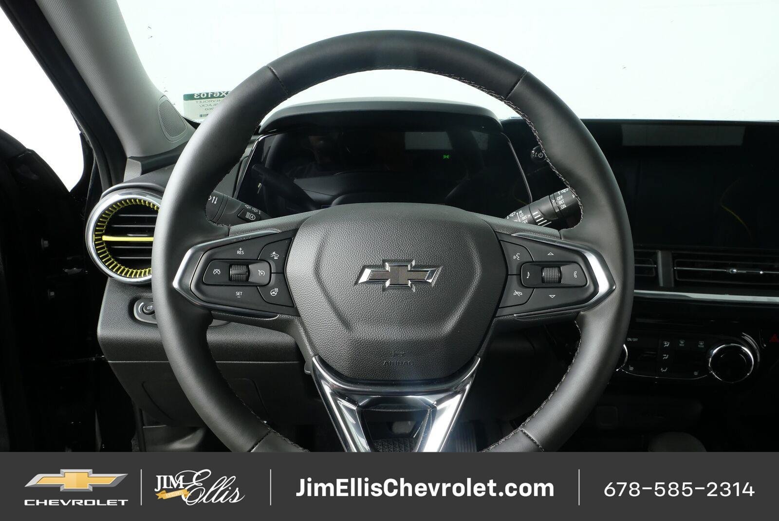 Used 2026 Chevrolet Trax ACTIV w/ Sunroof Package FWD image 9