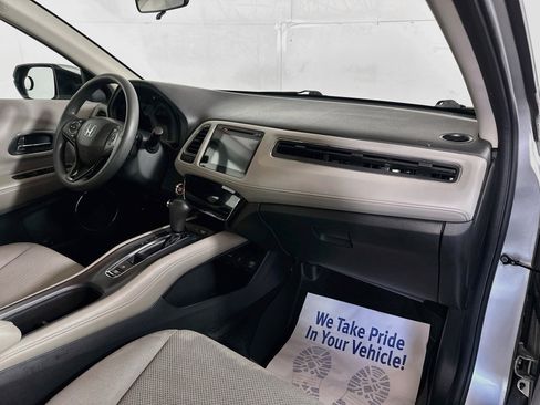Used 2016 Honda HR-V EX image 27