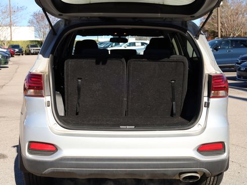 Used 2020 Kia Sorento LX image 4