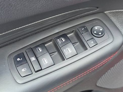 Used 2024 Dodge Durango GT RWD image 31