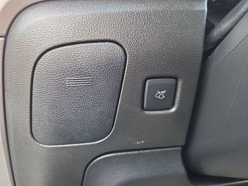 Used 2019 Ford Mustang Premium RWD image 26
