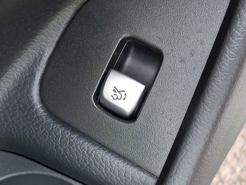 Used 2023 Mercedes-Benz E 350 4MATIC Sedan image 24