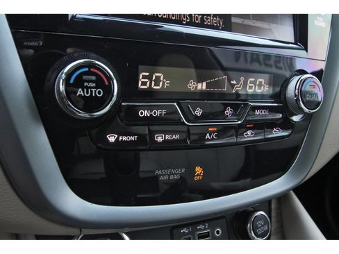 Used 2020 Nissan Murano SL w/ Moonroof Package FWD image 27