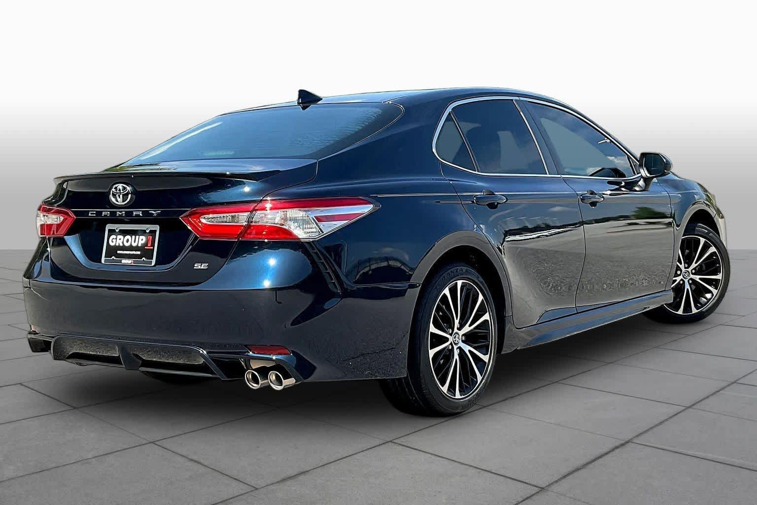 Used 2020 Toyota Camry SE FWD image 13