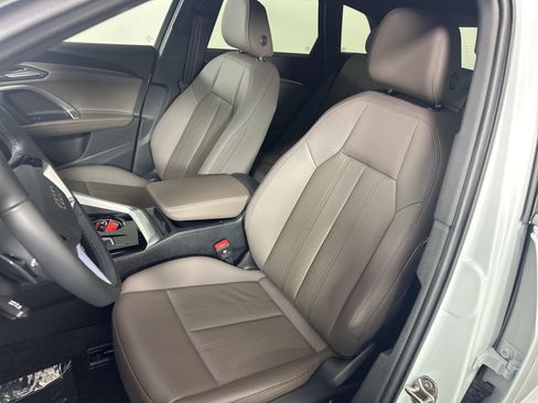 Used 2025 Audi Q5 Premium Plus w/ Premium Plus image 10