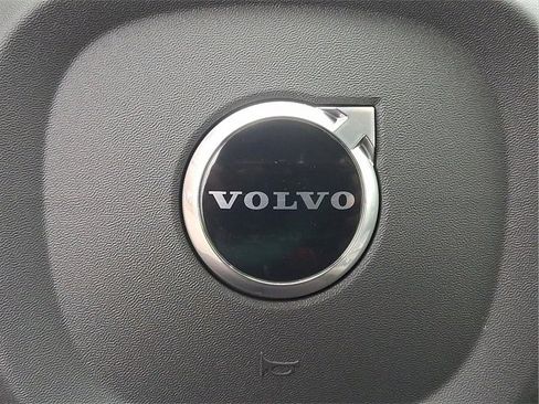 New 2026 Volvo XC90 B6 Plus w/ Protection Package Premier image 12