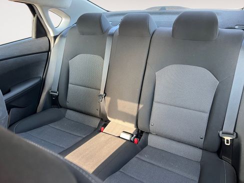Used 2022 Kia Forte LXS FWD image 13