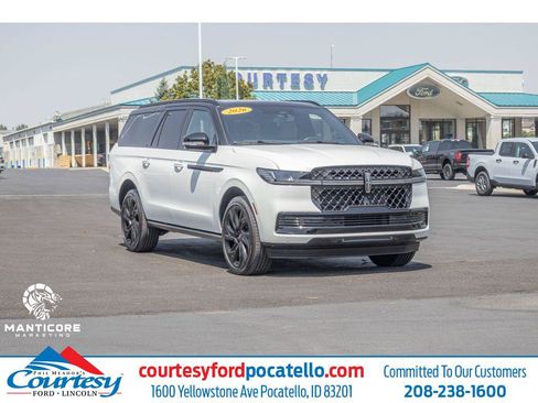 Used 2026 Lincoln Navigator L Black Label AWD/4WD image 1