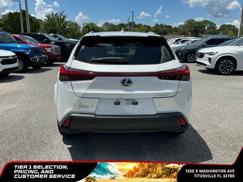 Used 2025 Lexus UX 300h FWD image 8