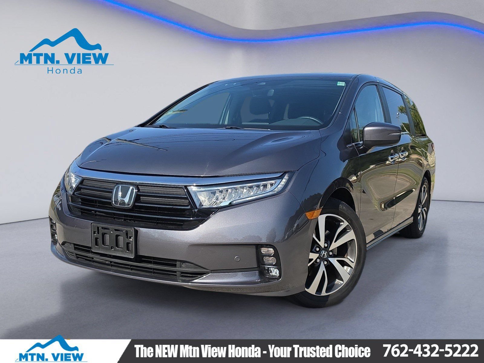 Used 2023 Honda Odyssey Touring image 1