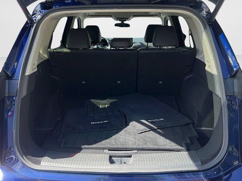 Used 2025 Nissan Rogue Platinum FWD image 9