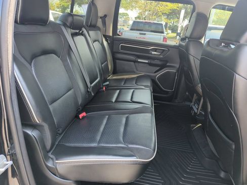 Used 2022 RAM 1500 Laramie AWD/4WD image 30