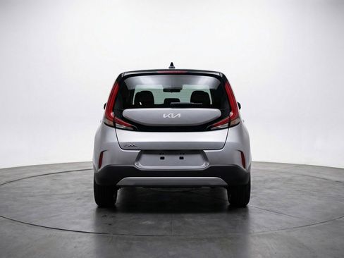 Used 2025 Kia Soul LX w/ LX Technology Package image 7