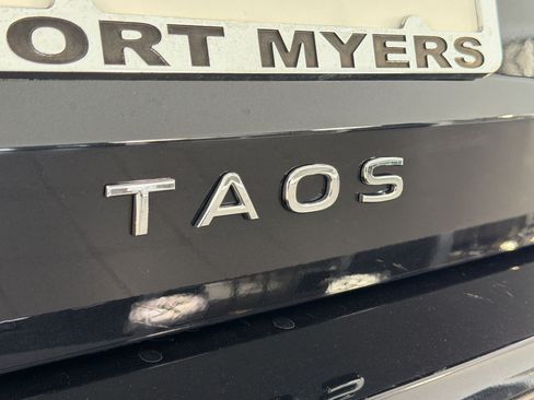 Certified 2025 Volkswagen Taos S FWD image 32