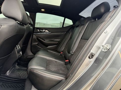 Used 2021 Nissan Maxima SR w/ Sport Mat Group FWD image 30