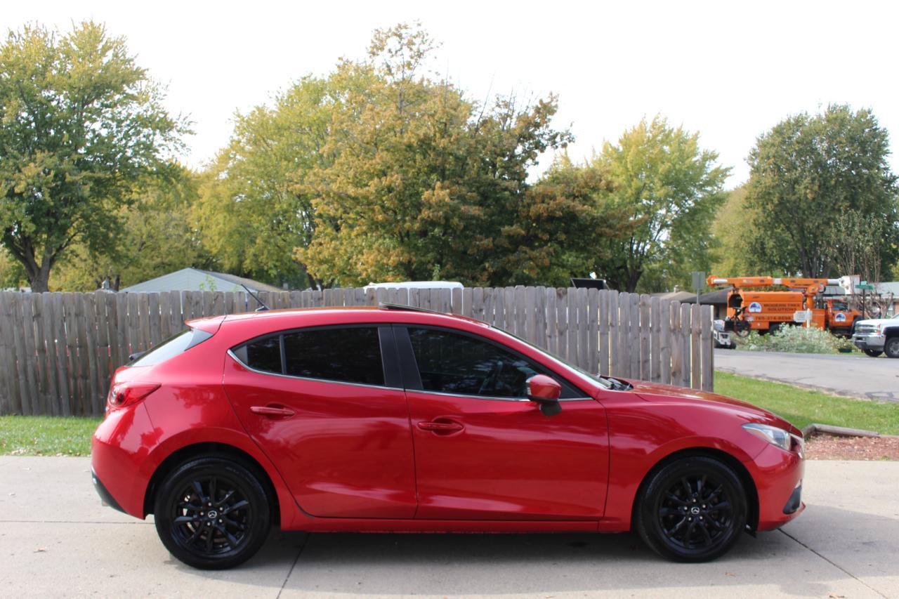 Used 2016 MAZDA MAZDA3 i Touring FWD image 11