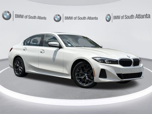 Used 2025 BMW 330i Sedan w/ Convenience Package RWD image 2