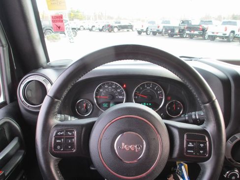 Used 2018 Jeep Wrangler Unlimited Sport S image 21