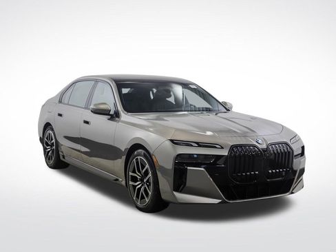 New 2026 BMW 740i xDrive AWD/4WD image 7