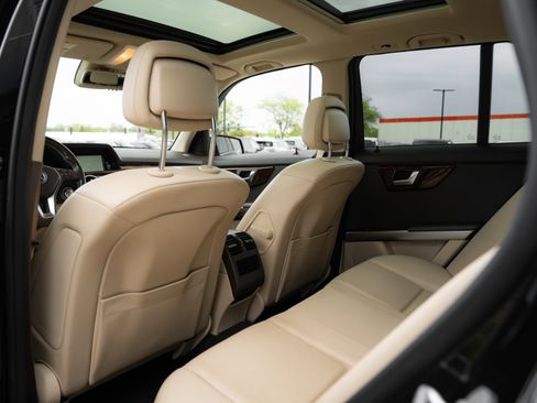 Used 2015 Mercedes-Benz GLK 350 4MATIC image 24