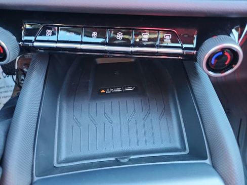 New 2026 Chevrolet Equinox EV RS image 30