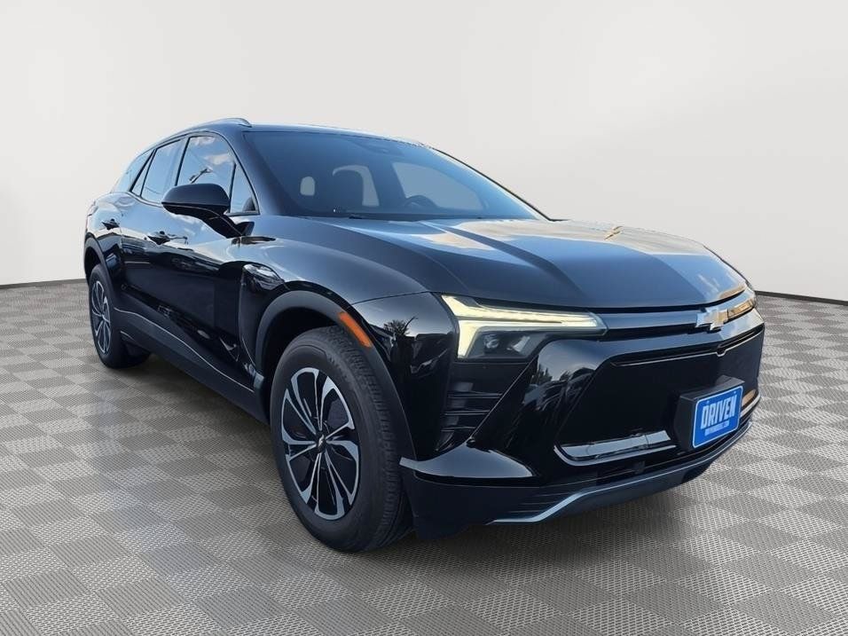 Used 2024 Chevrolet Blazer EV LT AWD/4WD image 3