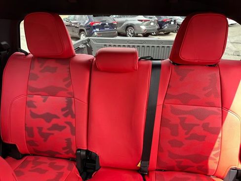 Used 2025 Toyota Tacoma SR5 image 30