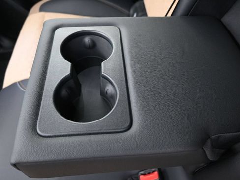 New 2026 Chevrolet Equinox ACTIV w/ Convenience Package III FWD image 17