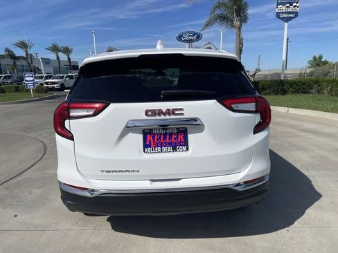 Used 2023 GMC Terrain SLT FWD image 7