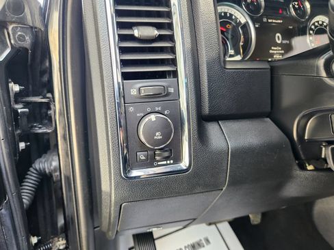 Used 2013 RAM 1500 R/T w/ Convenience Group RWD image 18
