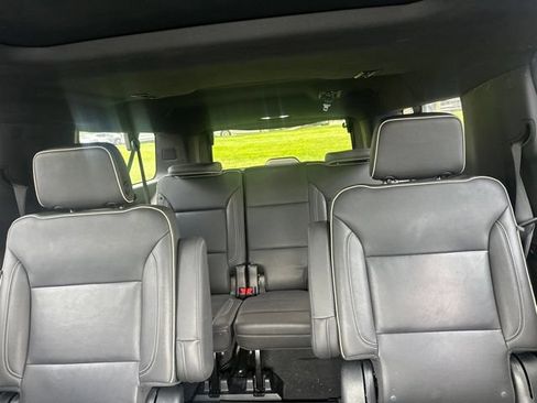 Used 2021 GMC Yukon XL SLT w/ SLT Premium Package AWD/4WD image 12